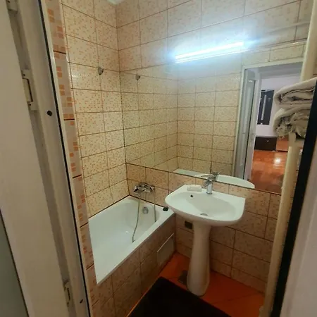 Center Victoriei Apartman *